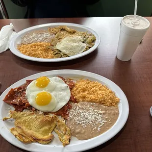 Chilaquiles verdes and rojos with egg and chicken