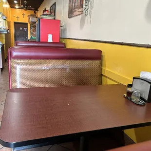 8/25/24 Indoor seating/booths