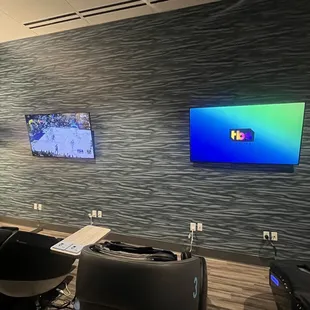 Recline and recharge