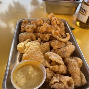 Chicharrones (happy hour)