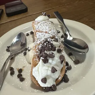 Hand Rolled Cannoli