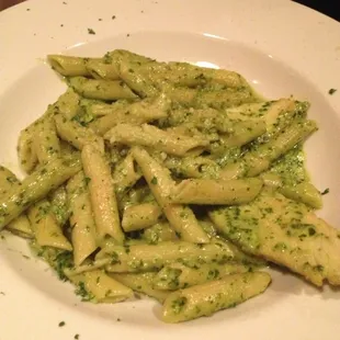 Chicken pesto pasta.