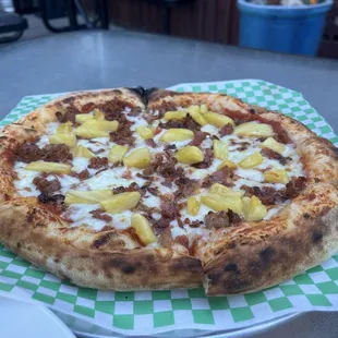 Flyin Hawaiian Pizza