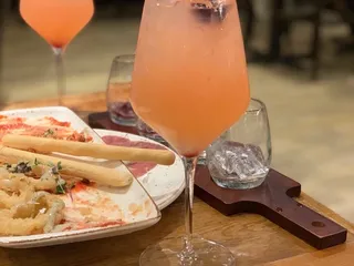 Basil Pizza & Wine Bar