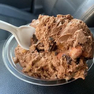 Single scoop of O'Henry