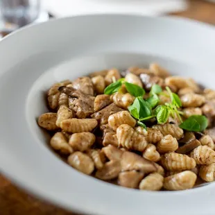 ramen and noodles, food