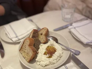 La Pecora Bianca UWS