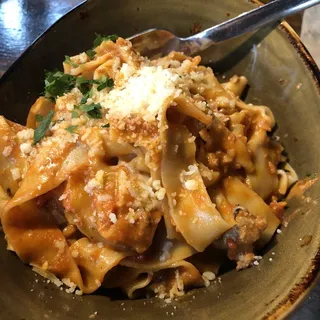 Pappardelle Alla Bolognese