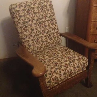 This BarcoLounger has been in my family for as long as I can remember, it was given to me when my Grandfather passed away in 1997.