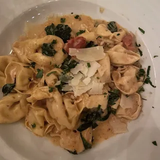 Tortellini Alfredo