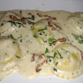 Ravioli al Pollo Genovese