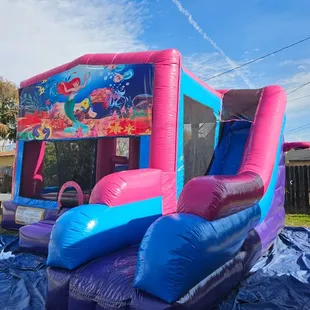 Dream module c7combo activities jumper Measurements 22x22 feet long little mermaid