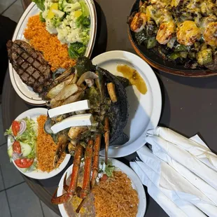 Molcajete cielito lindo, ribe eye y fajitas