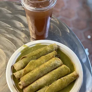 My favorite combo. Taquitos and tamarindo!