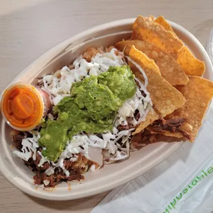 nachos and guacamole