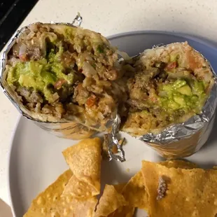 Super burrito +guac -sour cream