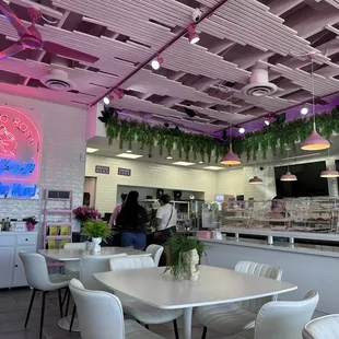 sushi and sashimi, interior