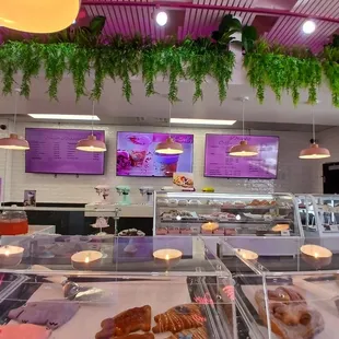 sushi and sashimi, interior