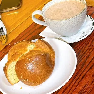 Pan oaxaqueño y chocolate caliente