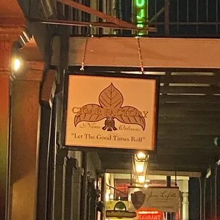 No rest room for the food or drink you consume / buy there