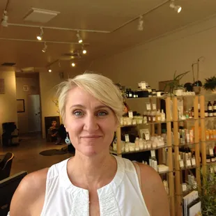 Lovely Cut &amp; Color!