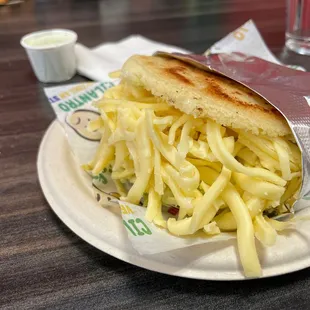 Arepa Reina Pepiada
