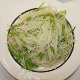 V16. Shredded potato w.Vinegar