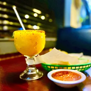 Mango margaritas with takin yum