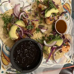 Shrimp tacos with black beans