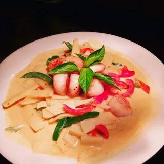 Green Curry Seared Scallops