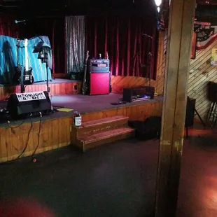 Getting ready to jam.