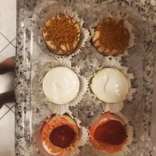 6 pack of cheesecake-- cookie crumble, plain and strawberry