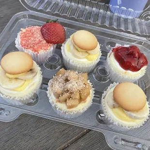 Mini&apos;s... Banana pudding, apple, strawberry, and classic cherry cheesecake.
