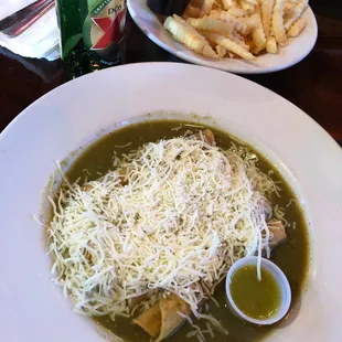 Flautas. Fries. Beer