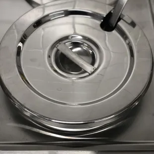 The secret to keeping the chili hot.