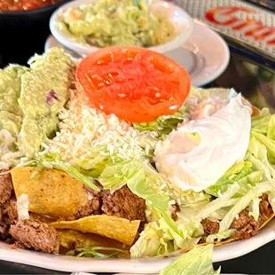 Nachos supreme for 2 but perfect for 6-lol. On a positive note, they definitely didn&apos;t skimp on the meat and fresh ingredients.