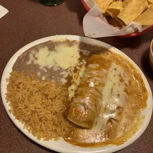 18. Enchilada Dinner Plate (1 Chicken, 1 Cheese)