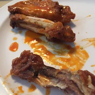 Chicken wangs from the buffet.