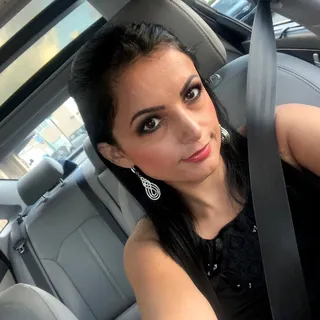 Luciana B.