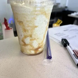 Vanilla banana marble shake
