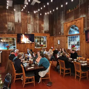 Cinder Bistro is the perfect space to host your next event. Offering exceptional rates for both private celebrations and corporate outings.