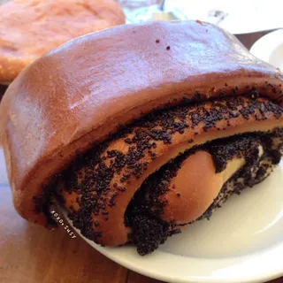 Poppyseed Roll