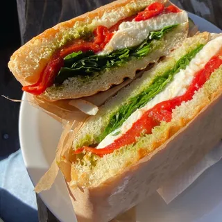 Roasted Pepper and Mozzarella Sandwich