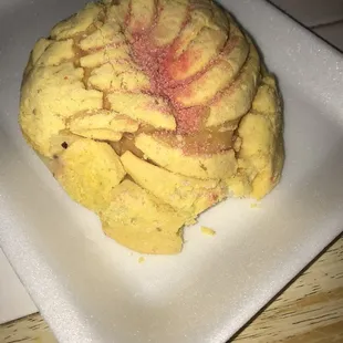 Yellow concha