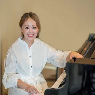 Cindy Wu, 20+ years of piano teaching experience.  Former vice president of Honolulu Piano Teacher's Association