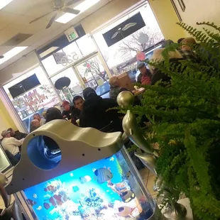 NICE PLACE ! THE PEOPLE LOVE TO SIT AND ENJOY THE GOOD DONUTS........