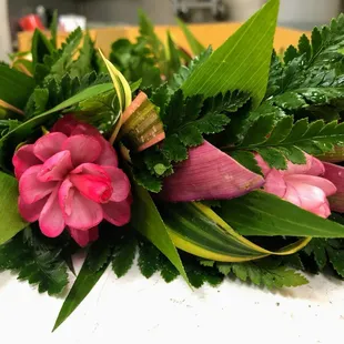 Local Style Haku with pink torch ginger