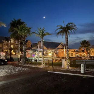 Cinnamon Shore at night
