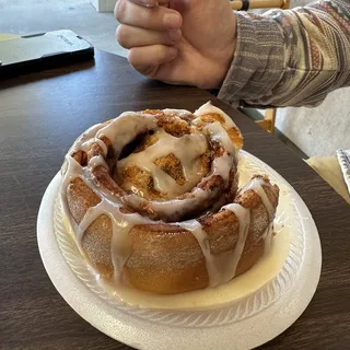 1 Piece Original Cinnamon Roll