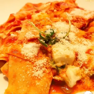 The joys of Italian food! Can you feel it get closer if not !!